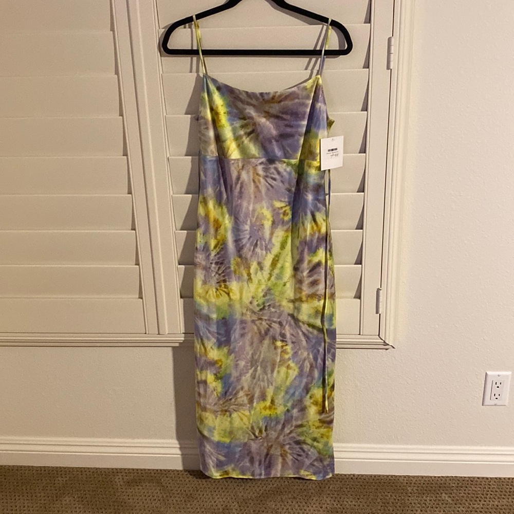 Tie Dye Satin Midi Dress! ❤️‍🔥